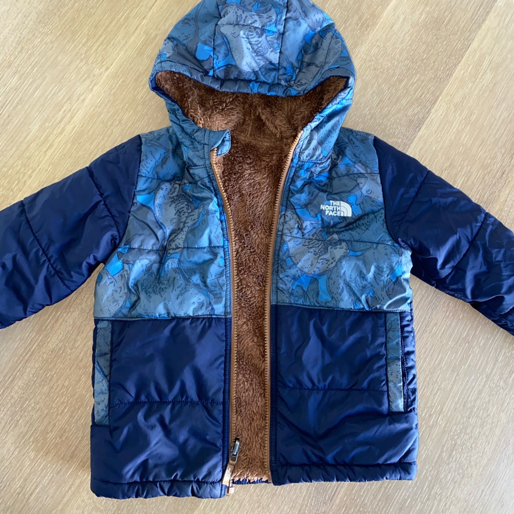 The Northface Reversible Mount Chimbo Full-Zip Hooded Jacket